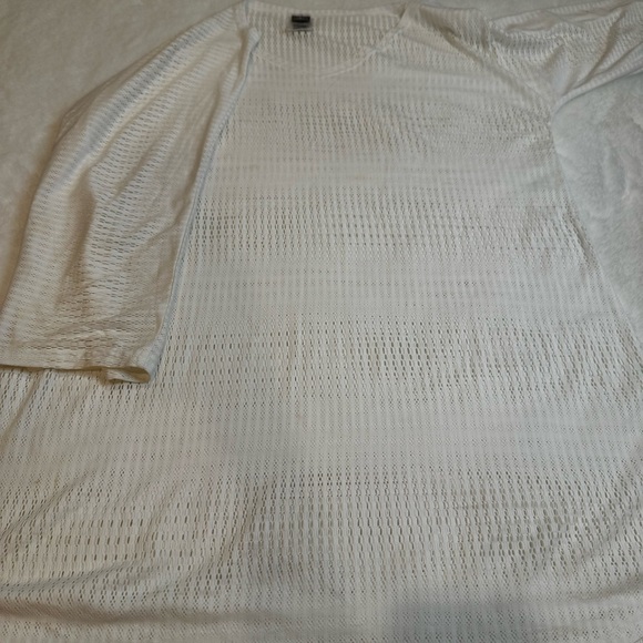 O'Neill White Mesh Long Sleeve Tee cover up - Picture 1 of 5